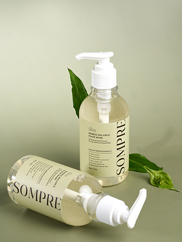 Herbal Balance Form Wash